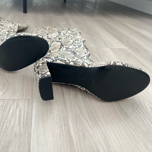Zara snake print knee high boots - Picture 3 of 3
